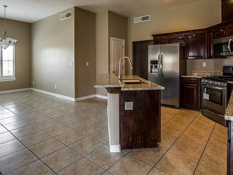 536 Via De Los Arboles — Photo 9