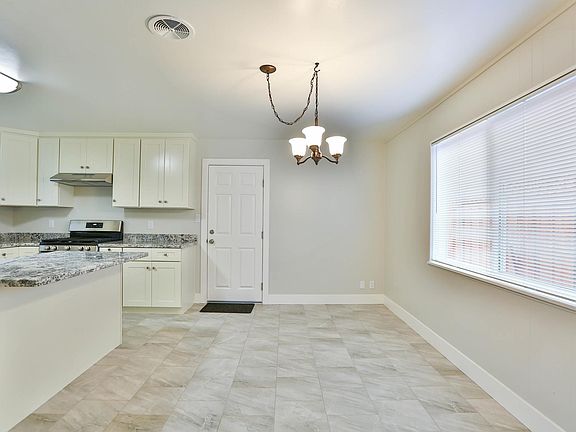 3rd image of 1627 Ensenada Dr