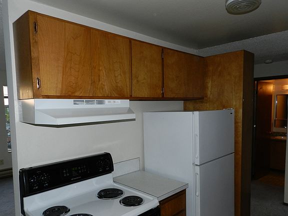 3rd image of 2200 California Ave SW APT 302