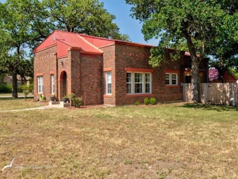 109 NE 4th St, Cross Plains, TX 76443 Zillow