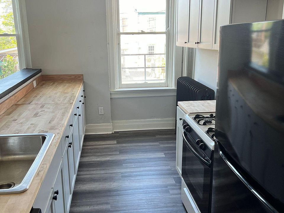 1st image of 2335 May St APT 2R