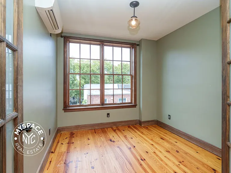 45 Newell St #2B — Photo 2