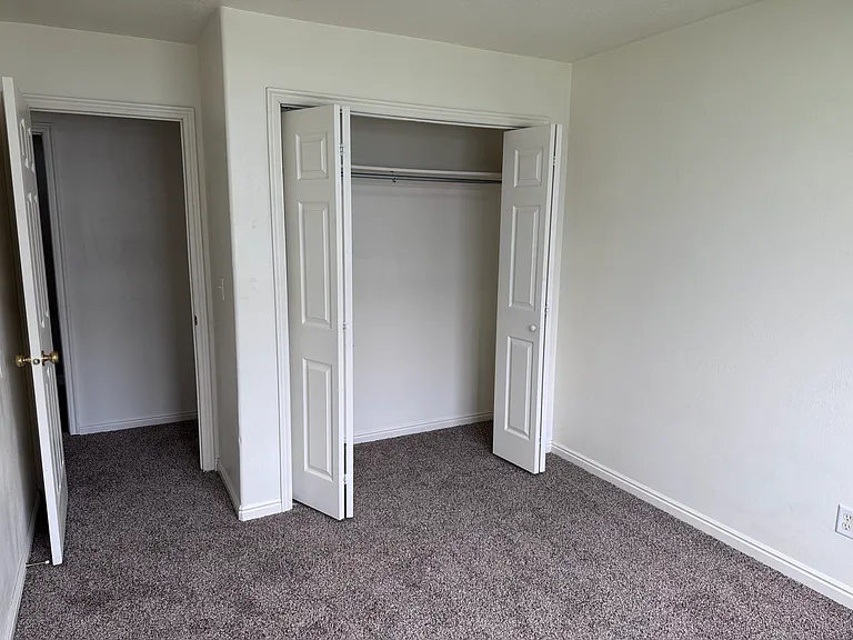 2455 W 450 N #3 — Photo 21