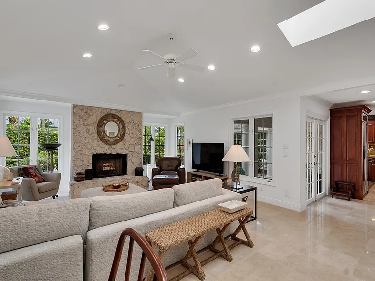 2280 Silver Sands Ct — Photo 8