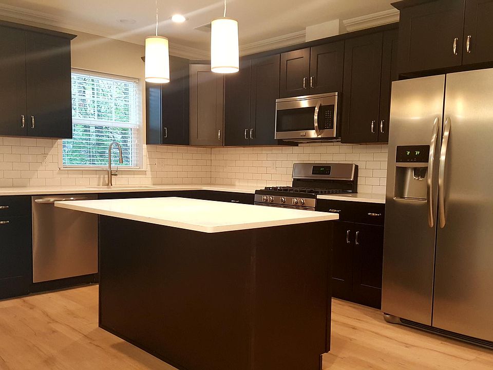 2nd image of 6 Elm St APT 1