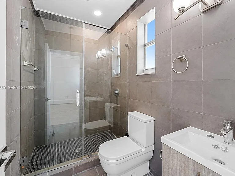 1509 Pennsylvania Ave #9 — Photo 8