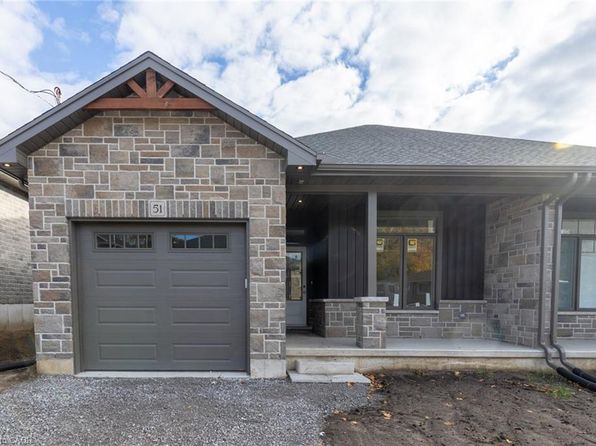 51 Norfolk St, Waterford, ON N0E 1Y0