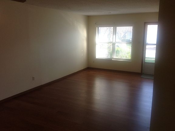 2nd image of 253 Highland Village Dr