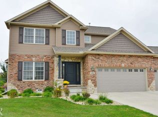 1305 Guiness Dr, Bloomington, IL 61705