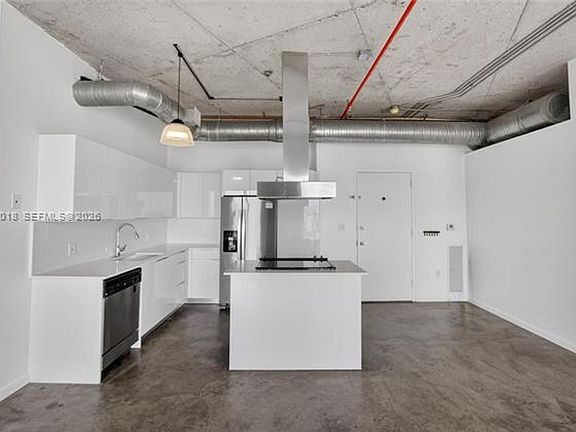 5th image of 10 SW South River Dr #Penthouse I01