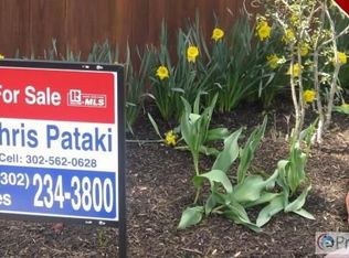 17 Longview Dr, Newark, DE 19711