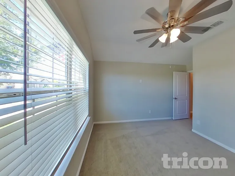 10020 Poinsett Way — Photo 20