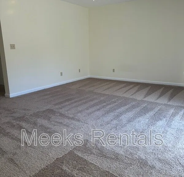 412 Fletcher Rd — Photo 8