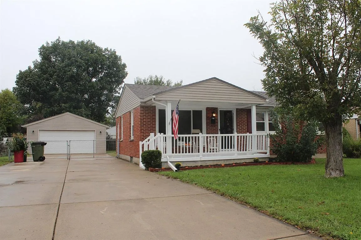 794 Louise Ave photo 1