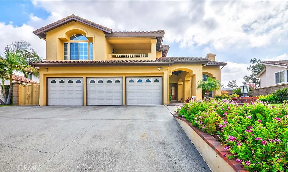 227 Calle Concordia