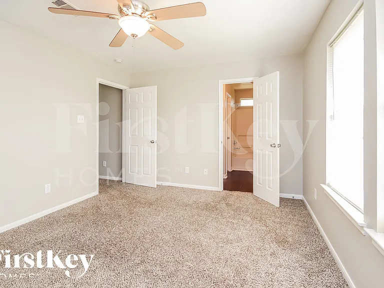 12207 Duane Ct — Photo 9