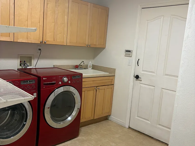 10105 Charissglen Ln — Photo 21