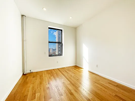 Rented by Bohemia Realty Group | media 13