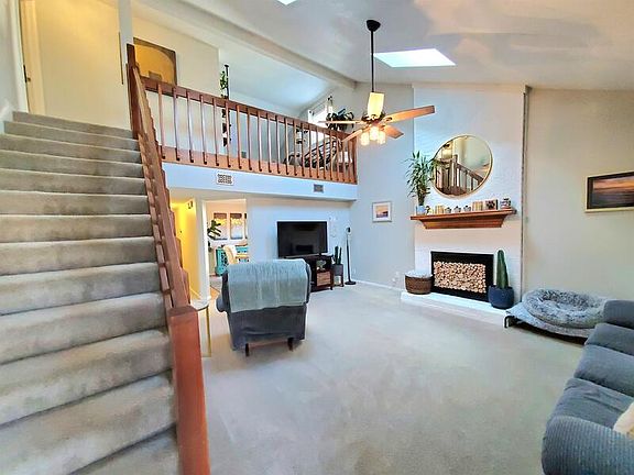 3rd image of 2124 Fort Belvoir Dr