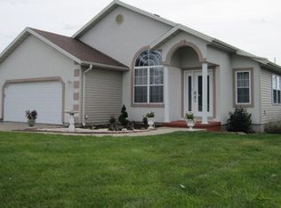 391 S Oak Grove St, Marshfield, MO 65706