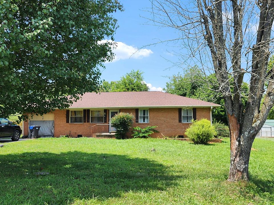 1st image of 110 Eagle Cliff Dr