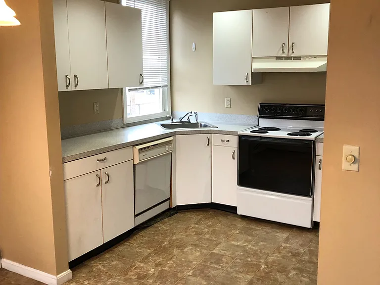 149 Atwells Ave #4 — Photo 4