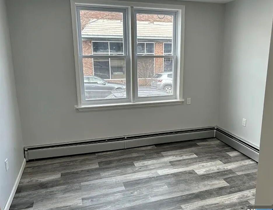 Building Photo 3