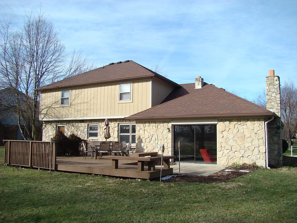 2nd image of 307 Devonshire Ct
