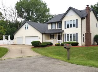 1558 Willow Ln, Crete, IL 60417