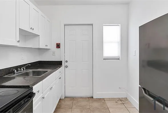 2050 Lincoln Ave #2 — Photo 6