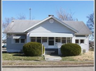 1402 16th St, Lawrenceville, IL 62439