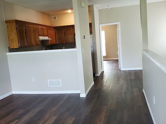 5th image of 10335 Parkview Ave #1
