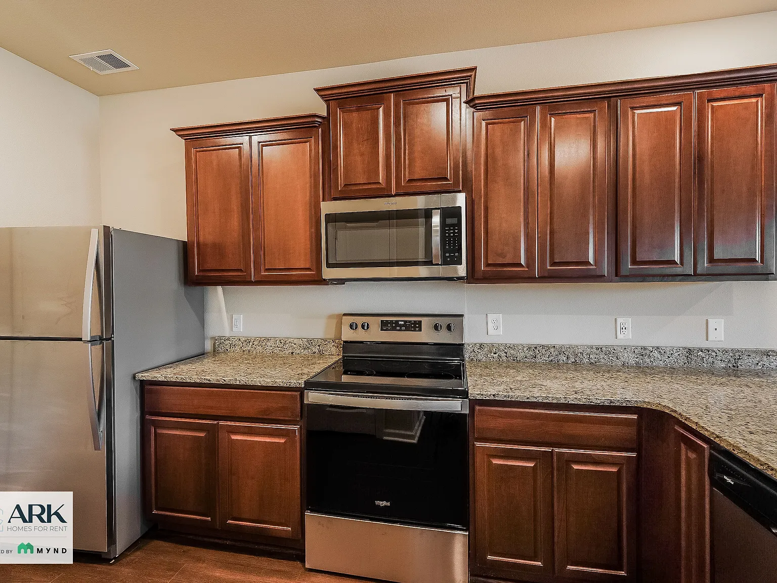 3 bed, 2.5 bath, 1689 sqft, $1,510 — Photo 3