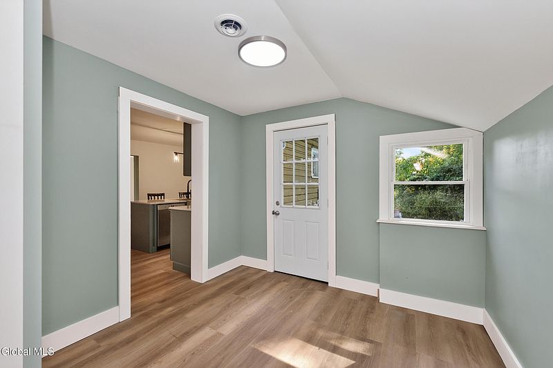 5th image of 4 Washington Avenue #4