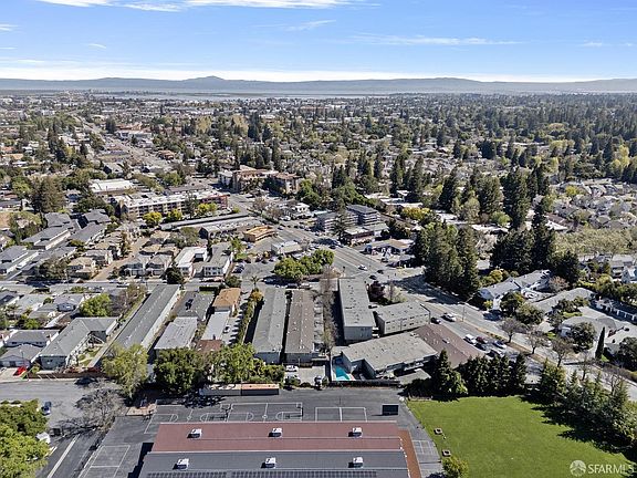 3rd image of 1742 Kentfield Ave