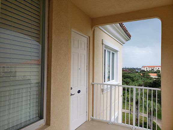 3rd image of 38 Harbour Isle Drive E #Ph06