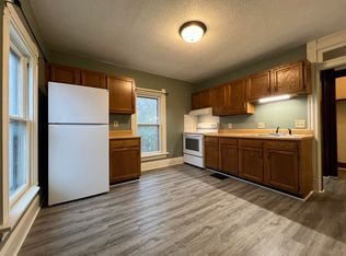 917 Mulberry Ave APT 3, Muscatine, IA 52761