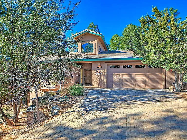 1621 Spruce Canyon Dr — Photo 3