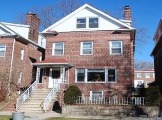 6831 Exeter St, Forest Hills, NY 11375