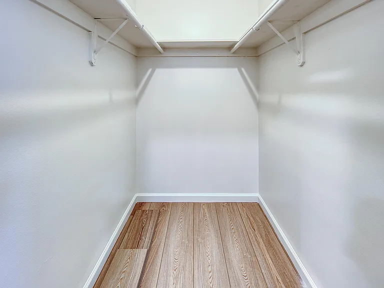 411 S M St #5 — Photo 8