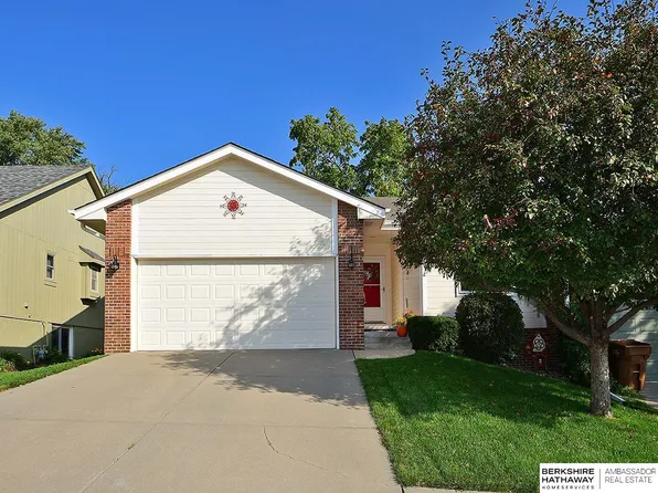 4708 Bernadette Ave, Omaha, NE 68157