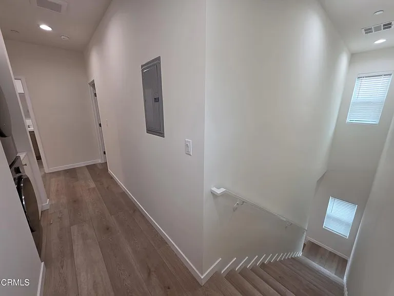 6746 Ben Ave — Photo 32