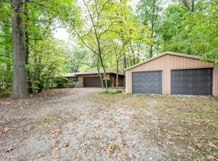 71353 State Line Rd, Edwardsburg, MI 49112