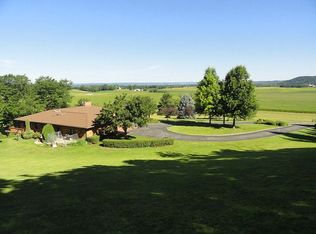 9265 Reible Rd, Mazomanie, WI 53560