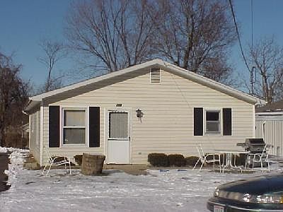 1st image of 110 E Sycamore St
