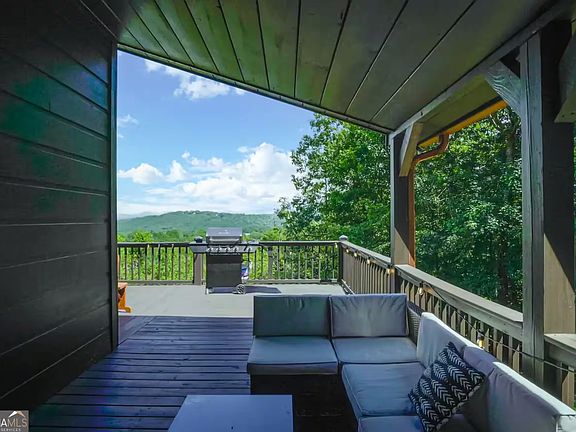 4th image of 64 Trina Ln