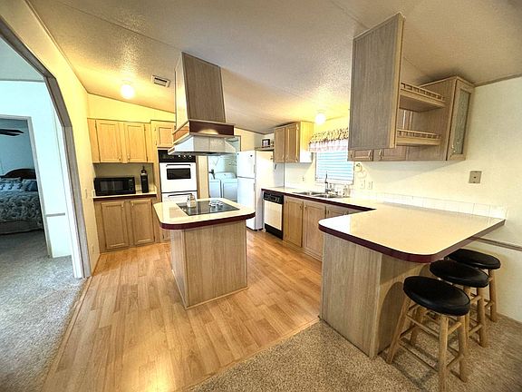 3rd image of 16604 Rialto Dr #4283