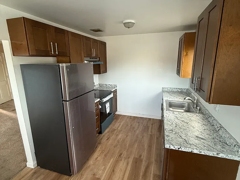 1590 Frisbie Ct #6 — Photo 9