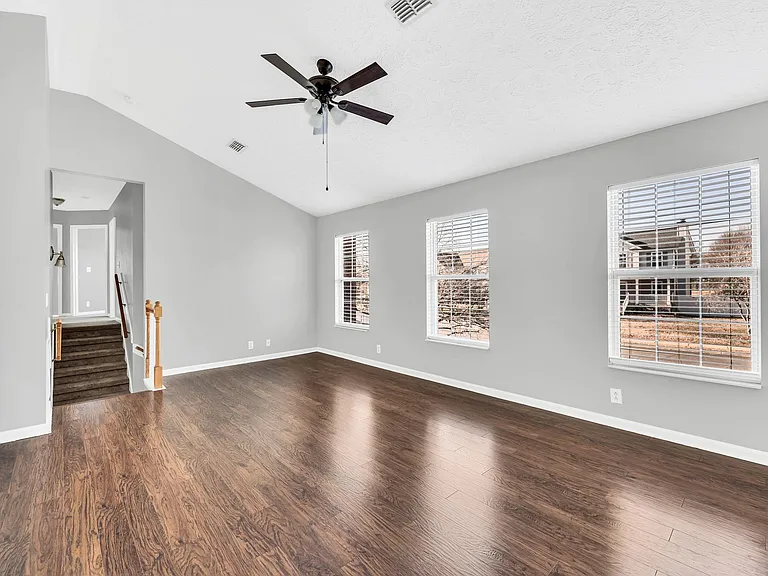 121 Deer Ridge Ln — Photo 31