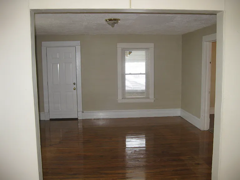 602 Buchanan St NE #2 — Photo 3
